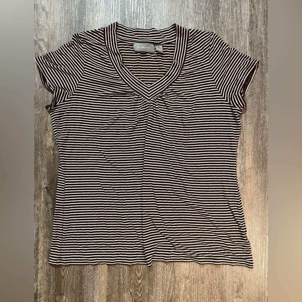 Liz Claiborne V Neck Top